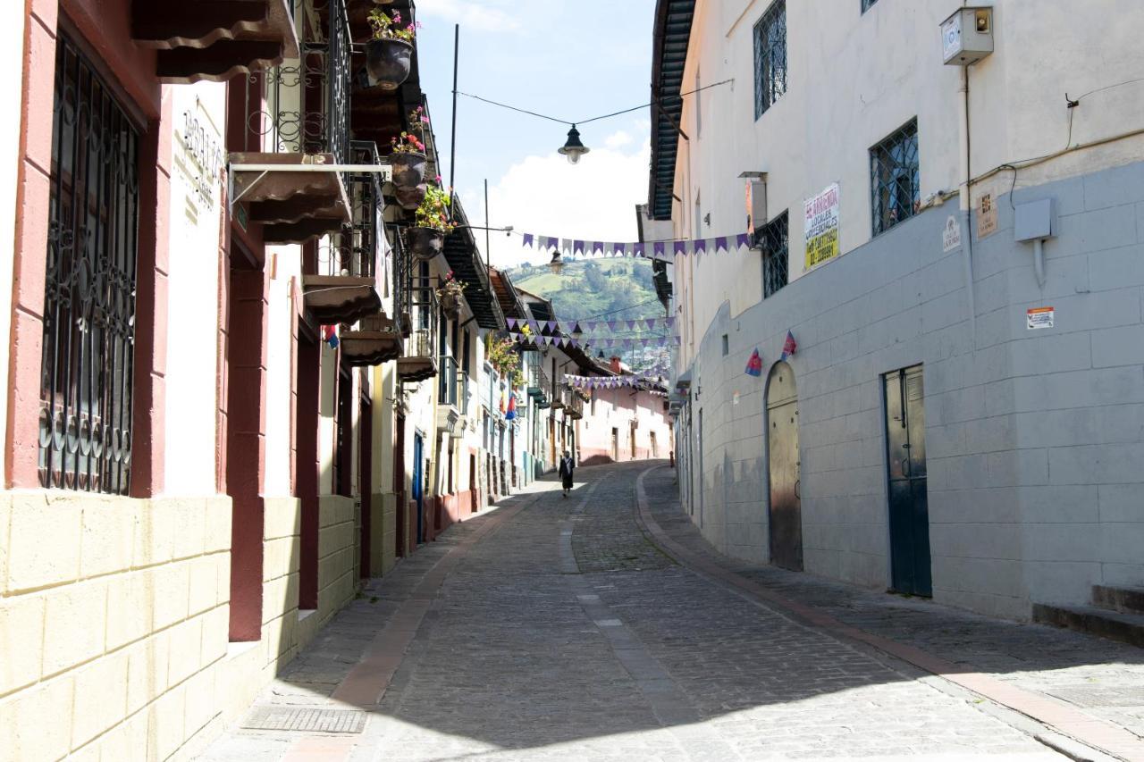 Hostal Carlos Luis Quito Exterior foto