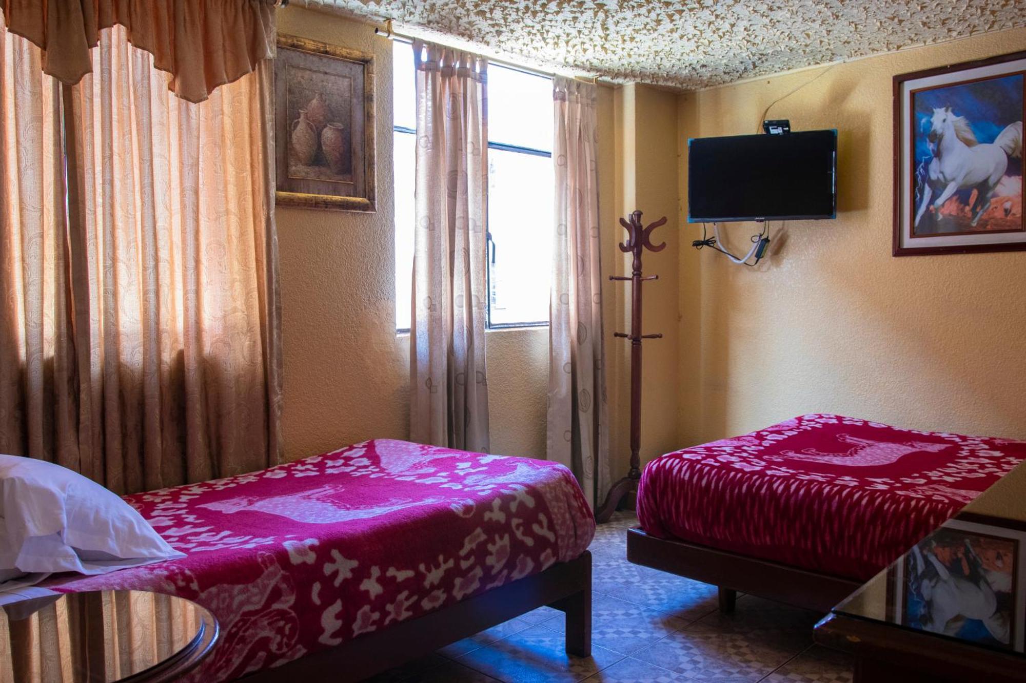 Hostal Carlos Luis Quito Exterior foto